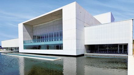 2-Lagoa-Congress-Centre-Front-view.png